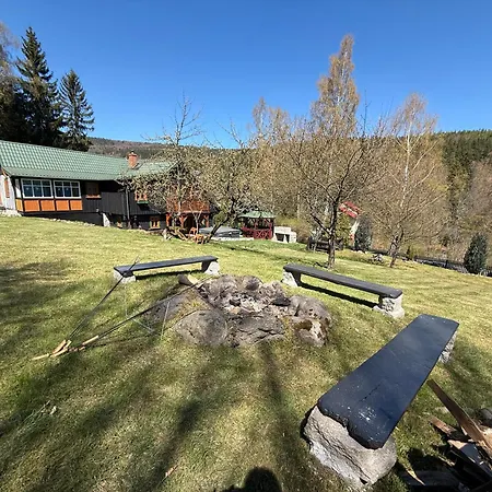Dom Szklarski Kamien Villa *