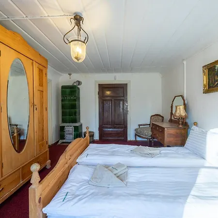 Dom Szklarski Kamien Villa *