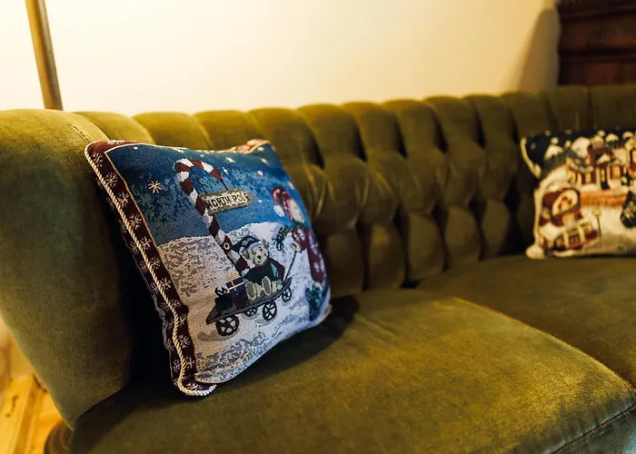 Dom Szklarski Kamien Villa